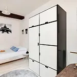 Cozy Studio In The Heart Of The Marais