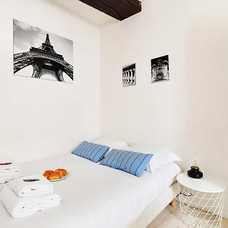 Cozy In The Heart Of The Marais Parigi